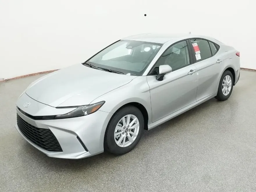 2026 Toyota Camry LE photo 1