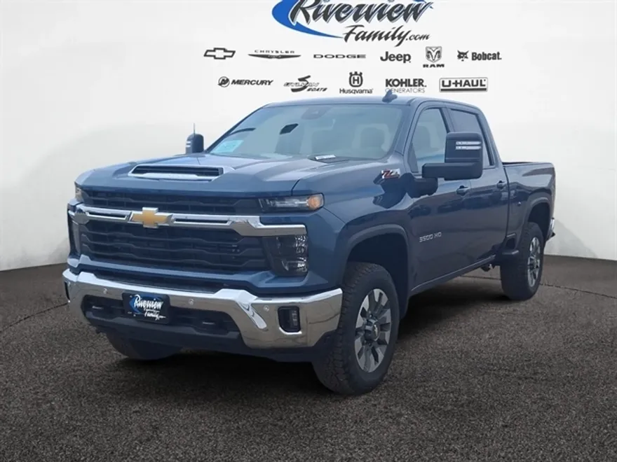 2025 Chevrolet Silverado 3500HD LT photo 1