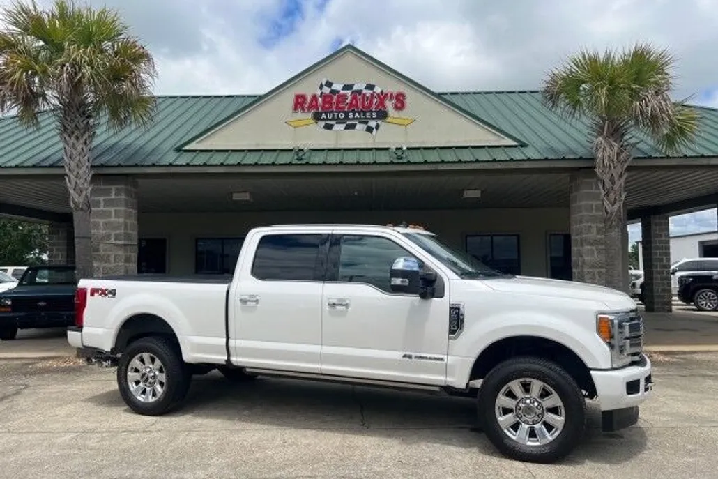 2019 Ford F-250 Platinum photo 1