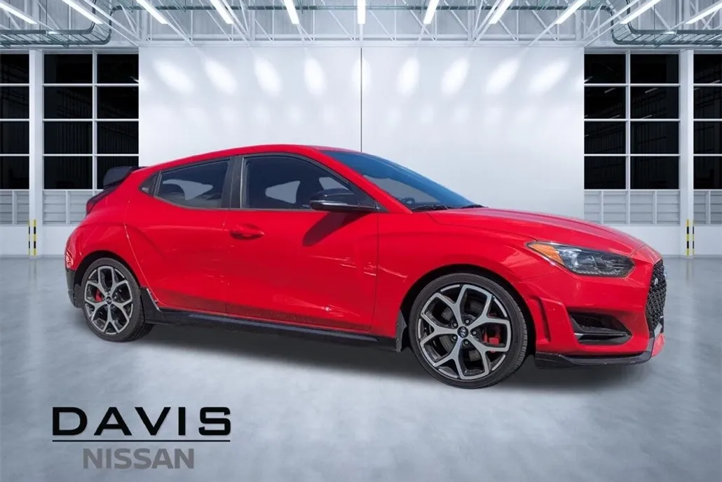 2020 Hyundai Veloster N photo 1