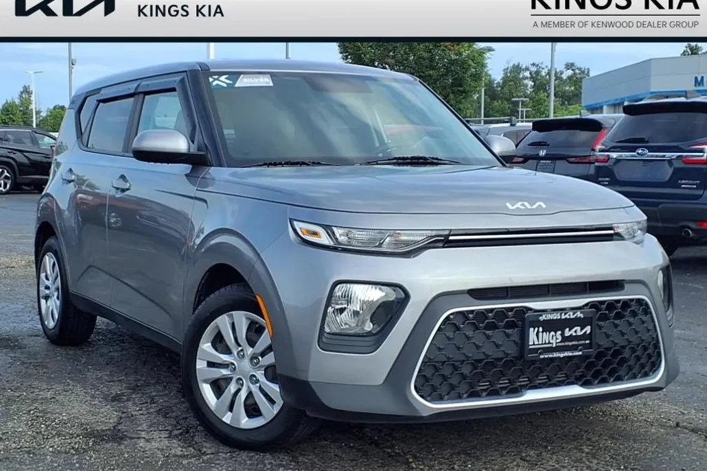 2022 Kia Soul LX photo 1