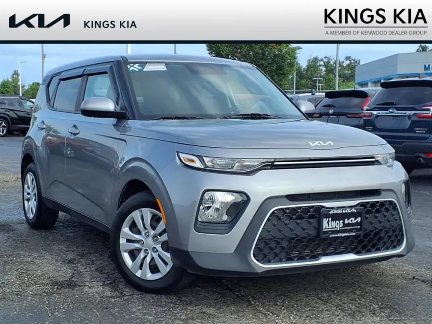 2022 Kia Soul LX photo 1