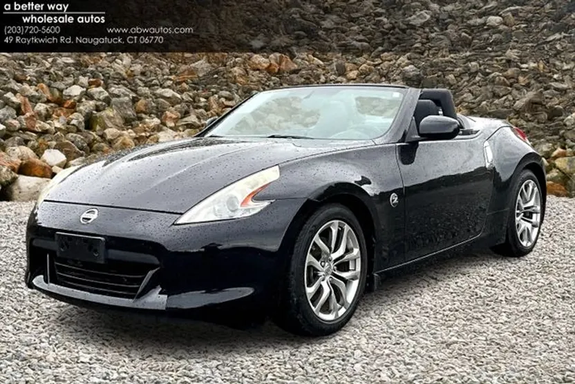 2010 Nissan 370Z Touring photo 1