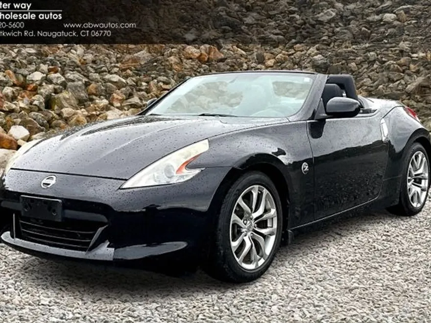 2010 Nissan 370Z Touring photo 1