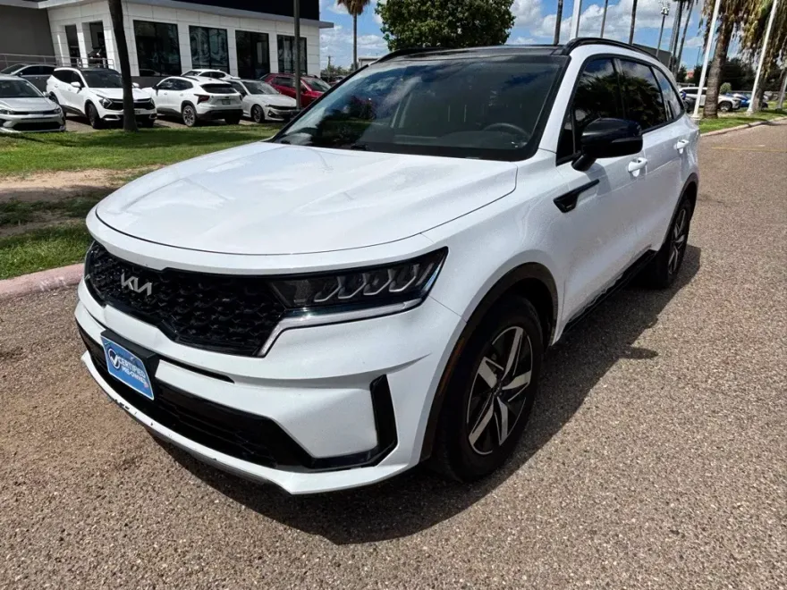 2022 Kia Sorento S photo 1