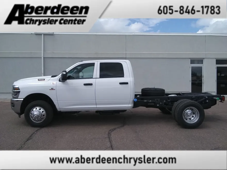 2025 Ram 3500 Tradesman photo 1