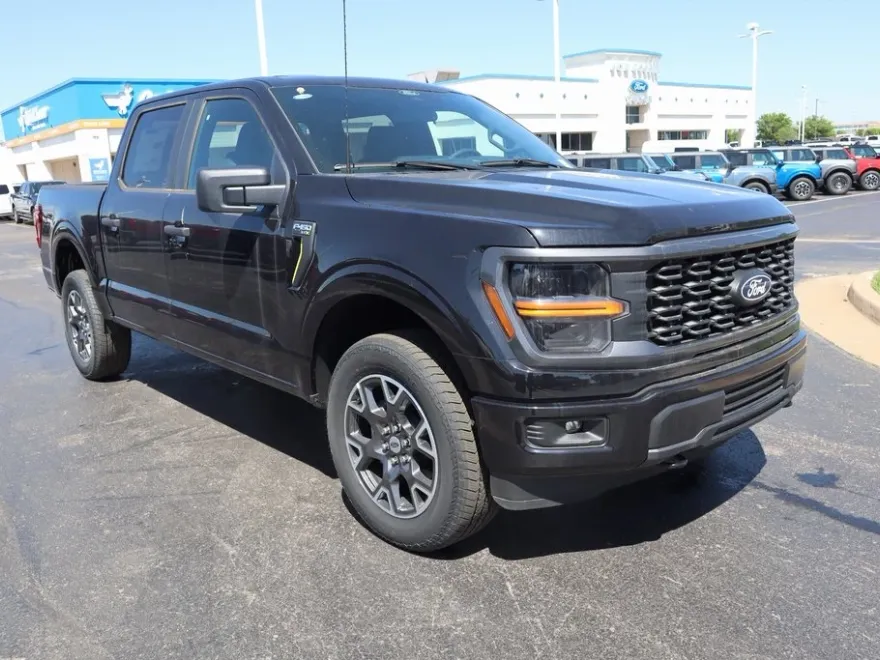 2025 Ford F-150 STX photo 1