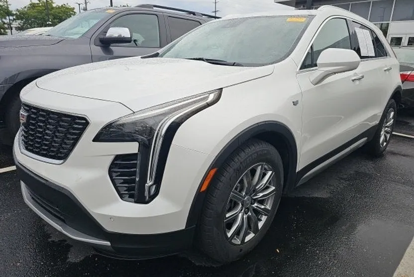 2020 Cadillac XT4 Premium Luxury photo 1
