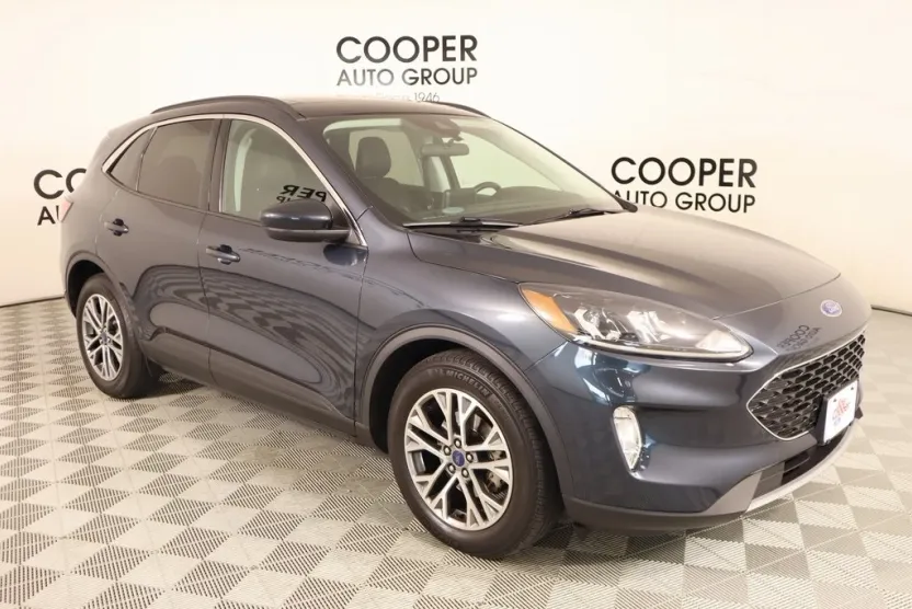 2022 Ford Escape SEL photo 1
