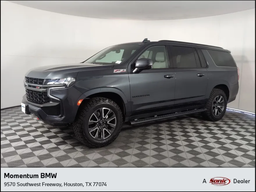 2022 Chevrolet Suburban Z71 photo 1