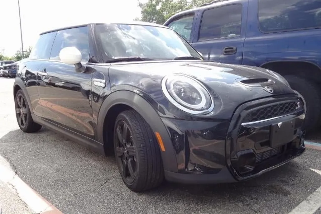 2024 Mini Cooper 2 Door Hardtop S photo 1