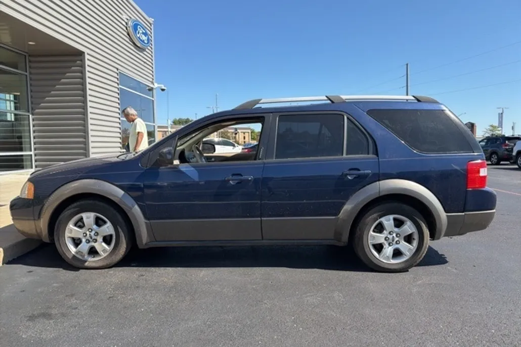 2005 Ford Freestyle SEL photo 1