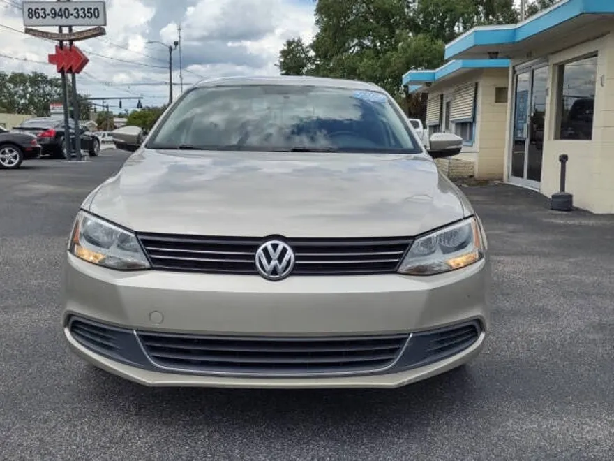 2013 Volkswagen Jetta SE photo 1