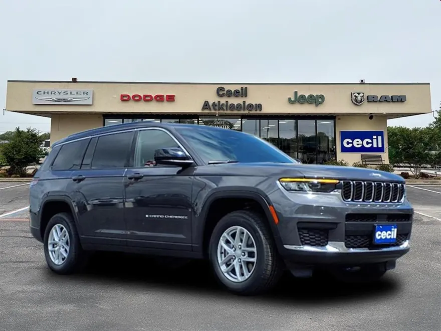 2025 Jeep Grand Cherokee Laredo photo 1