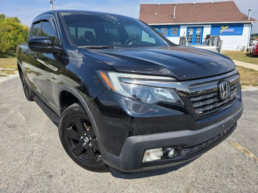 2017 Honda Ridgeline Black Edition photo 1