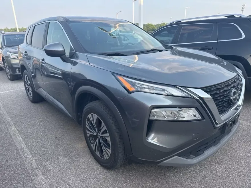 2023 Nissan Rogue SV photo 1