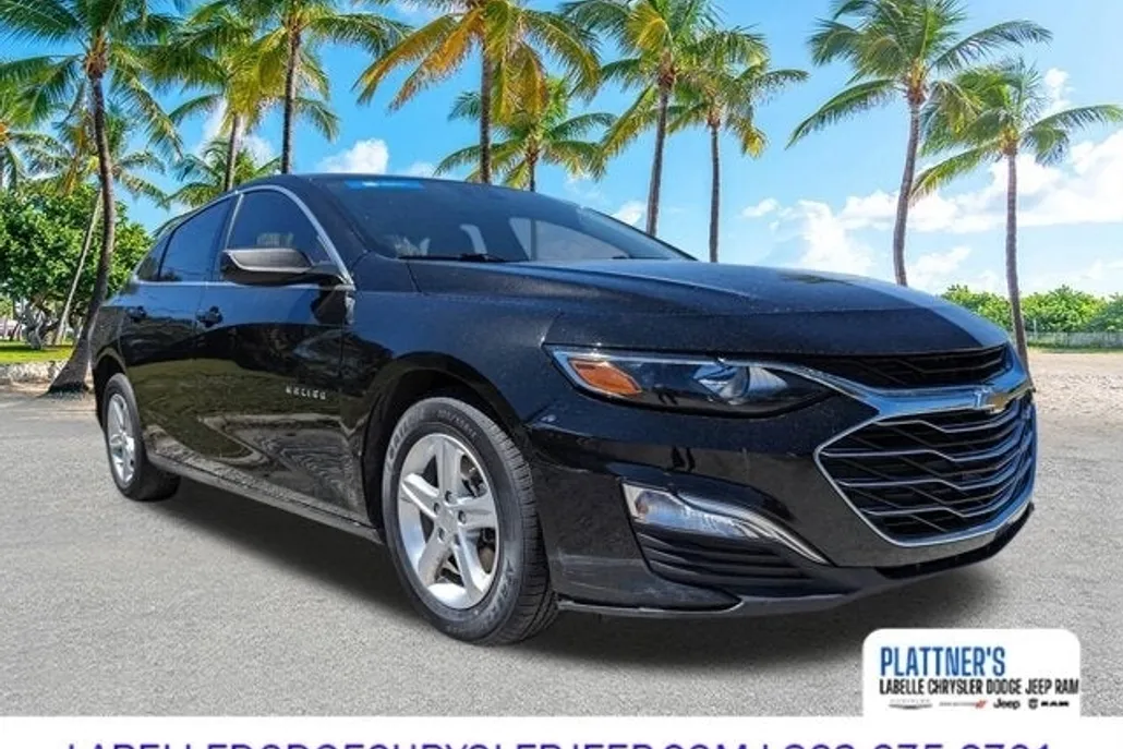2023 Chevrolet Malibu LS photo 1