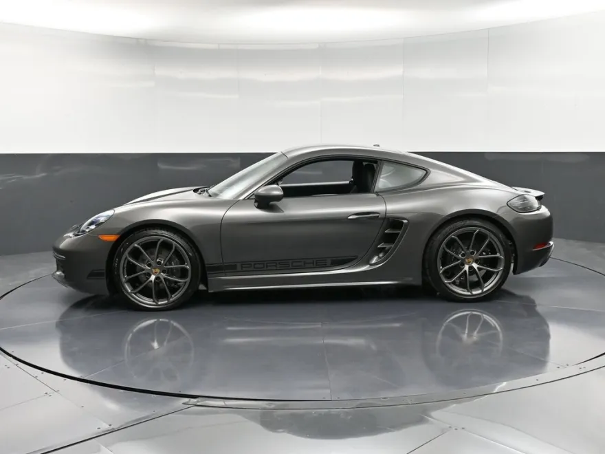 2025 Porsche Cayman photo 1