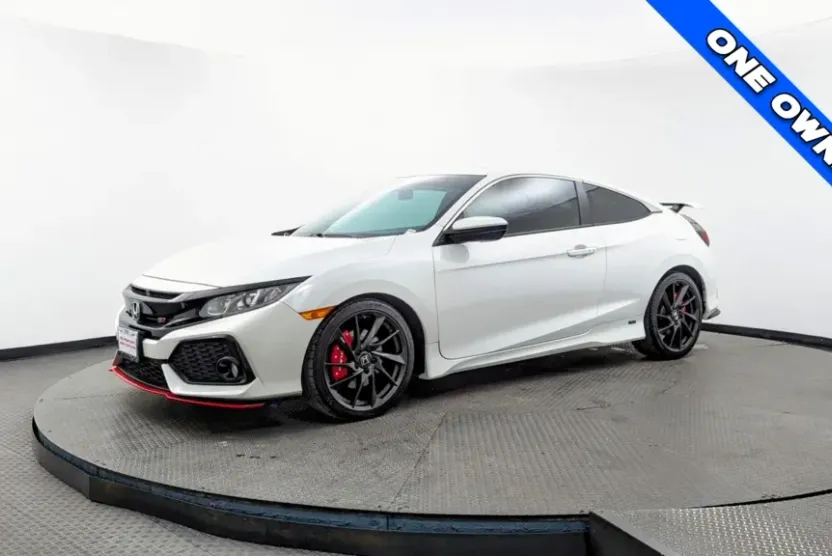 2017 Honda Civic Si photo 1