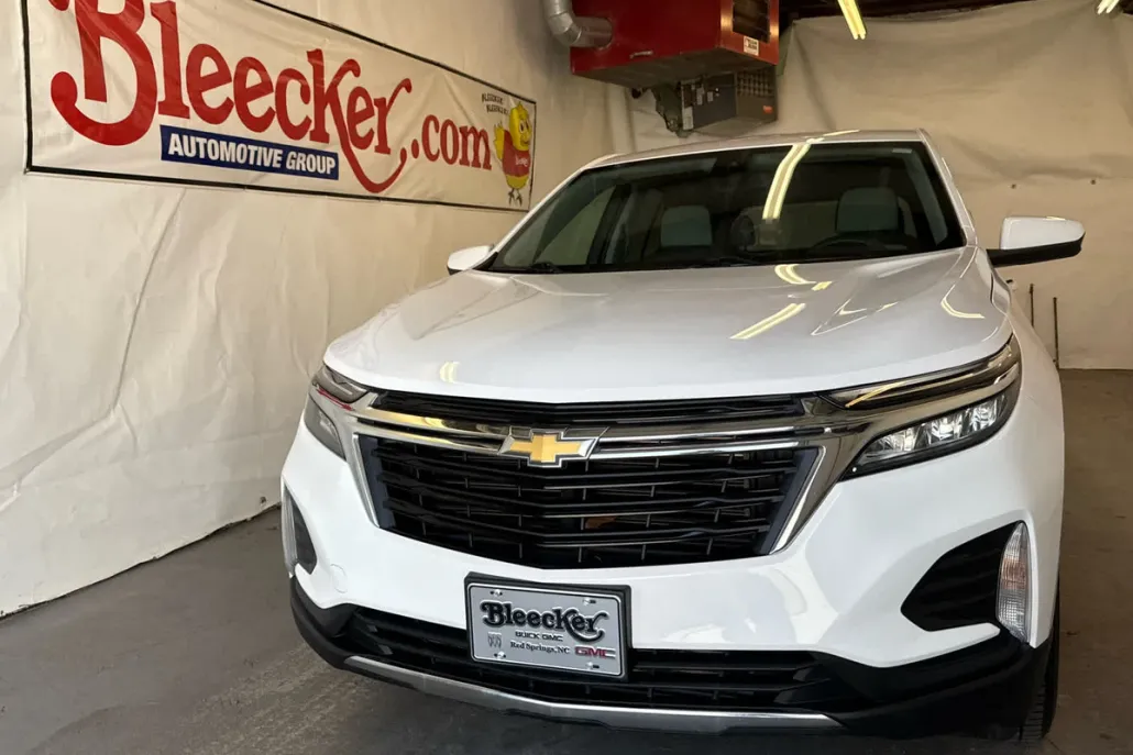 2022 Chevrolet Equinox LT photo 1