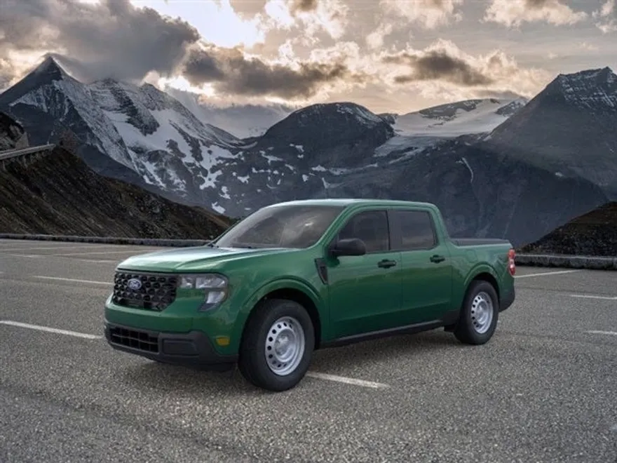 2025 Ford Maverick XL photo 1