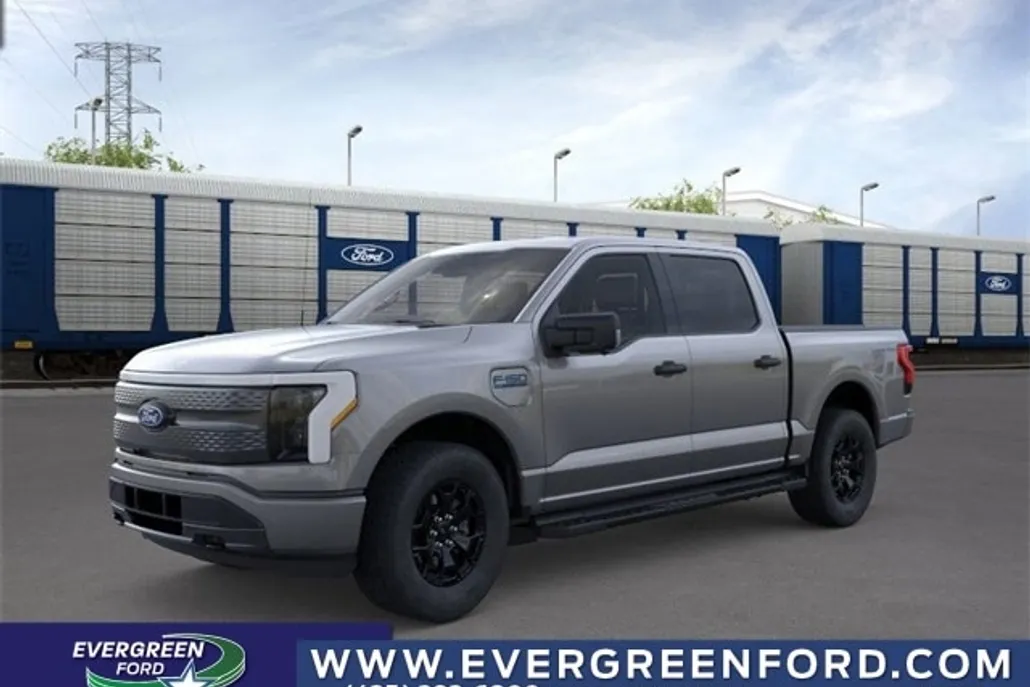 2025 Ford F-150 Lightning XLT photo 1