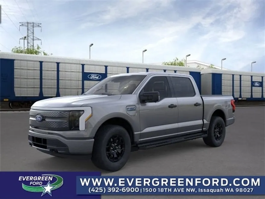 2025 Ford F-150 Lightning XLT photo 1