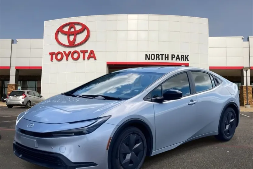 2024 Toyota Prius Limited photo 1