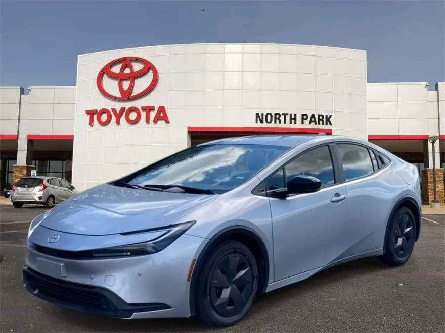 2024 Toyota Prius Limited photo 1