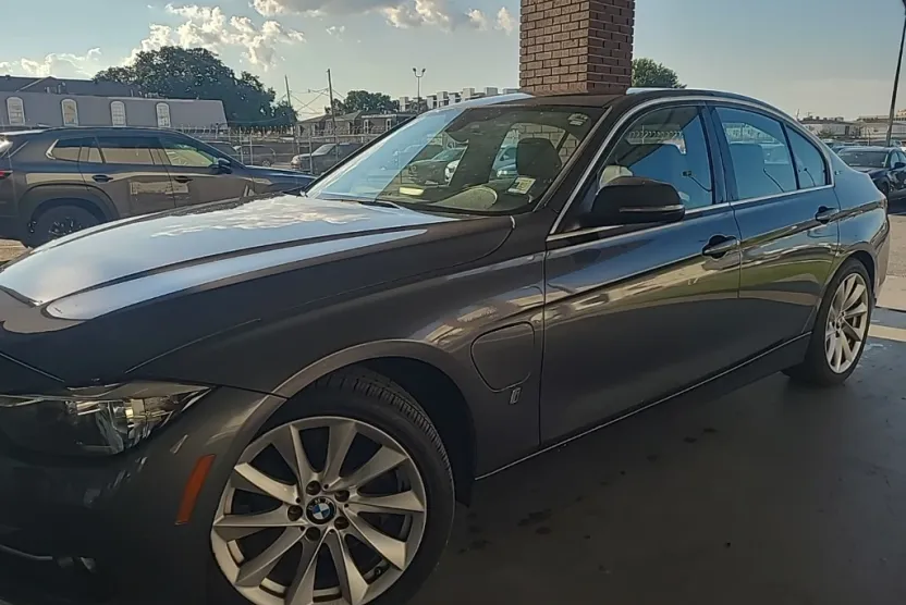 2017 Bmw 330e 3-Series photo 1