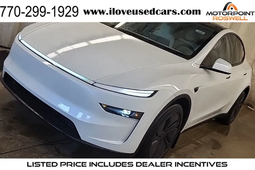 2026 Tesla Model Y Long Range photo 1