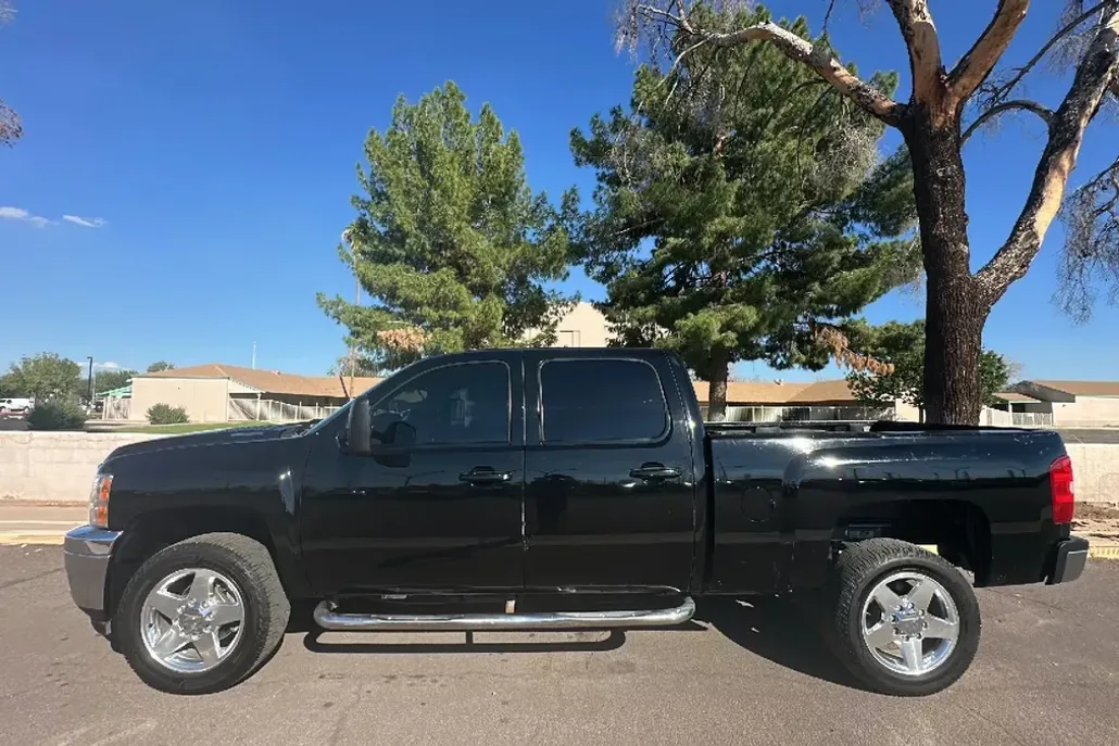2012 Chevrolet Silverado 2500HD LTZ photo 1