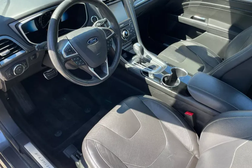2015 Ford Fusion Energi Titanium photo 1
