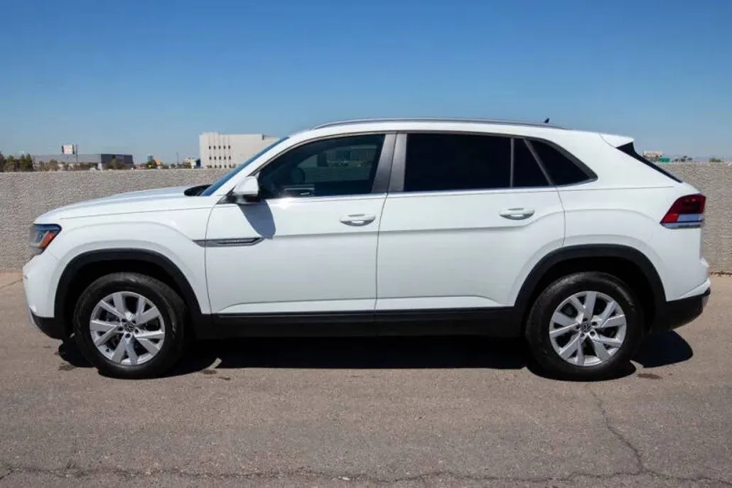 2021 Volkswagen Atlas Cross Sport photo 1