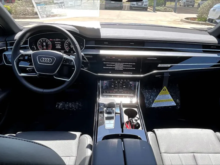 2025 Audi A8 L 55 photo 4