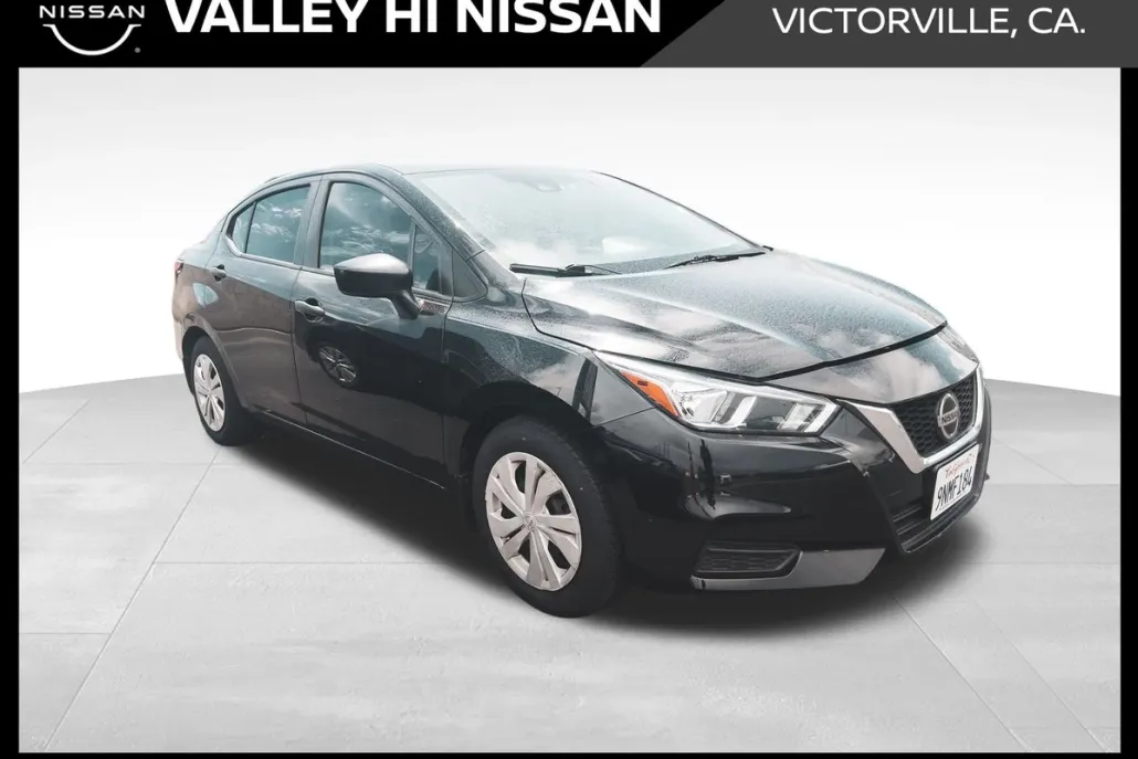 2022 Nissan Versa 1.6 S photo 1