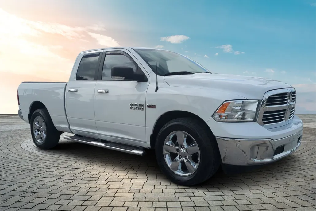 2017 Ram 1500 SLT photo 1