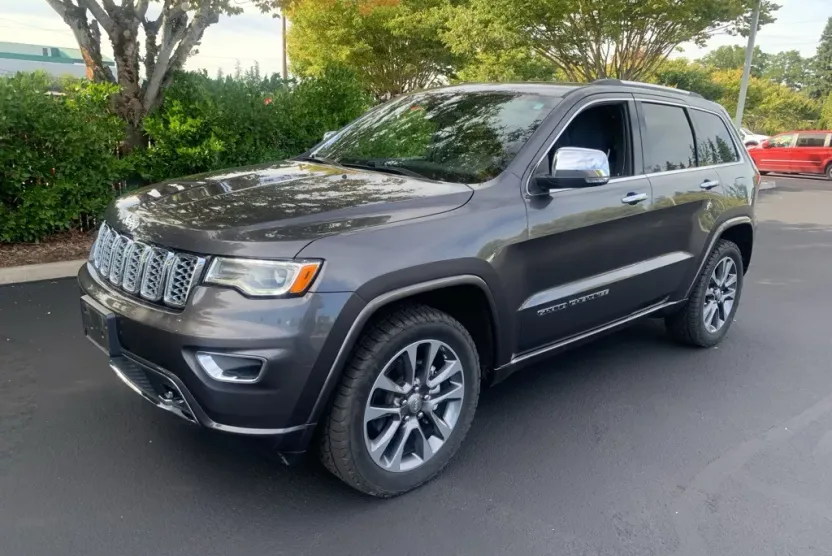 2017 Jeep Grand Cherokee Overland photo 1