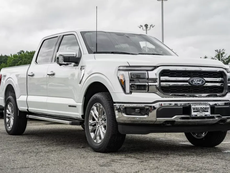 2025 Ford F-150 Lariat photo 1