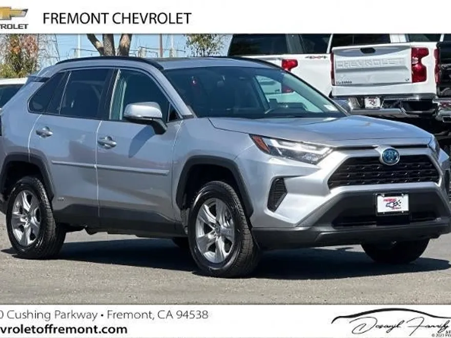 2023 Toyota RAV4 Hybrid LE photo 1