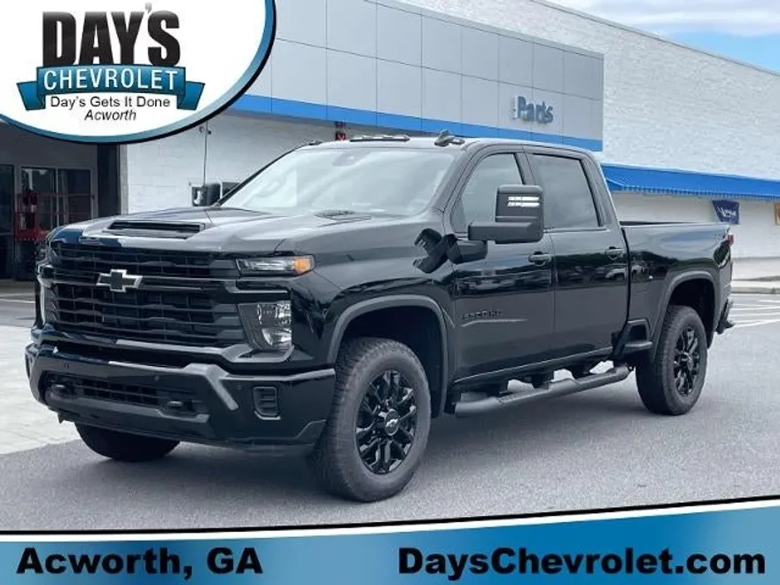 2025 Chevrolet Silverado 2500HD Custom photo 1