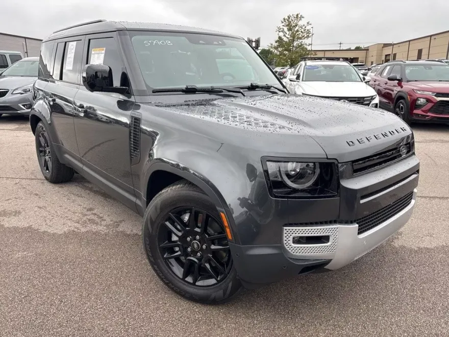 2025 Land Rover Defender 110 S photo 1