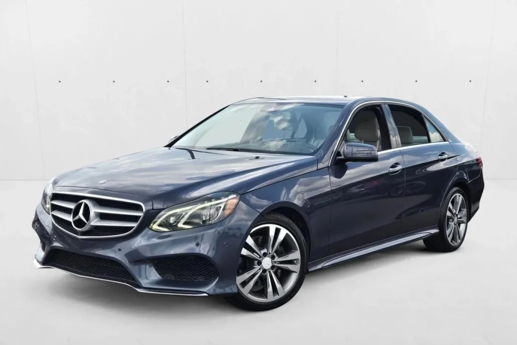 2016 Mercedes Benz E 350 4MATIC Sedan photo 1