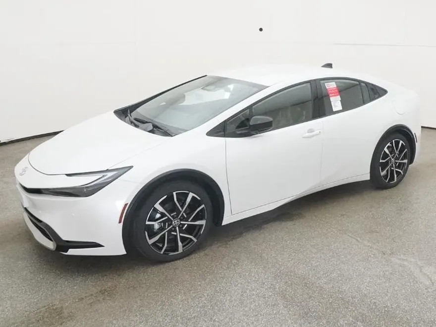 2026 Toyota Prius XSE Plug-in Hybrid photo 1