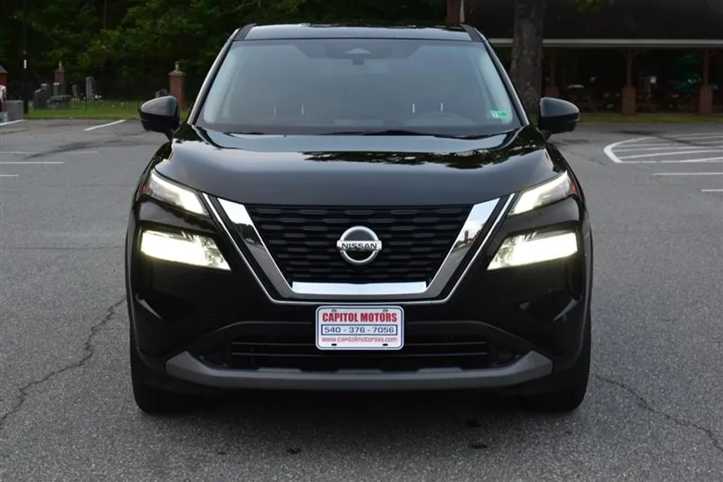 2021 Nissan Rogue SV photo 1