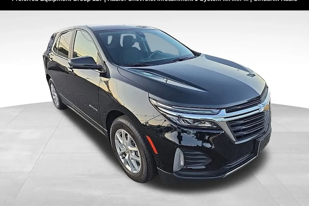 2022 Chevrolet Equinox LT photo 1