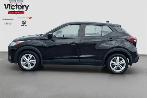2021 Nissan Kicks S photo 3
