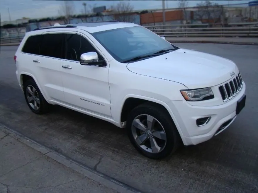 2014 Jeep Grand Cherokee Overland photo 1