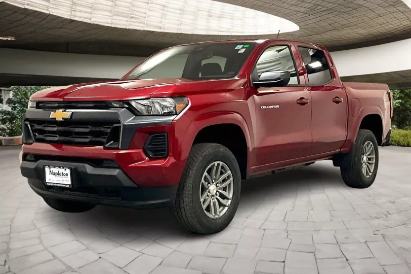 2025 Chevrolet Colorado Work Truck LT photo 1