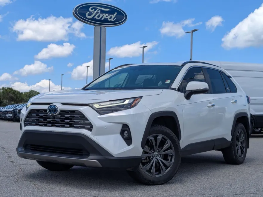 2022 Toyota RAV4 Hybrid Limited photo 1